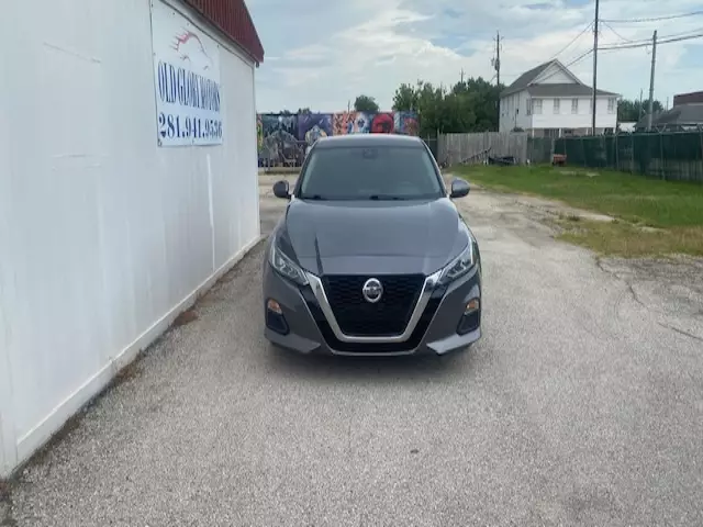 2022 nissan altima  sv