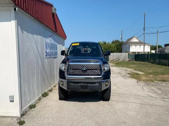 2018 toyota tundra sr5